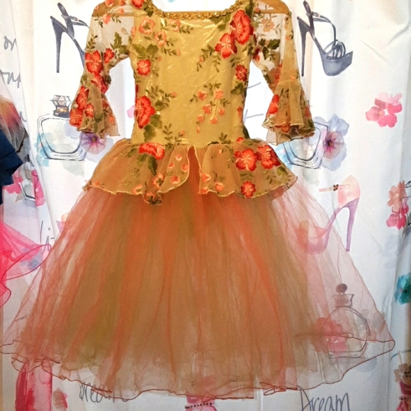 A wish come true floral/tulle dress. Tulle: 3 layers pink, green and sheer. - Picture 1 of 6